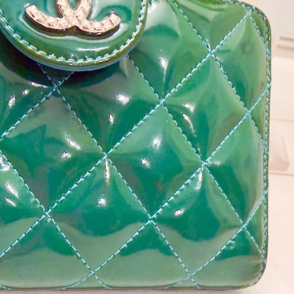 Chanel Green Patent Leather Blue Lambskin Wallet